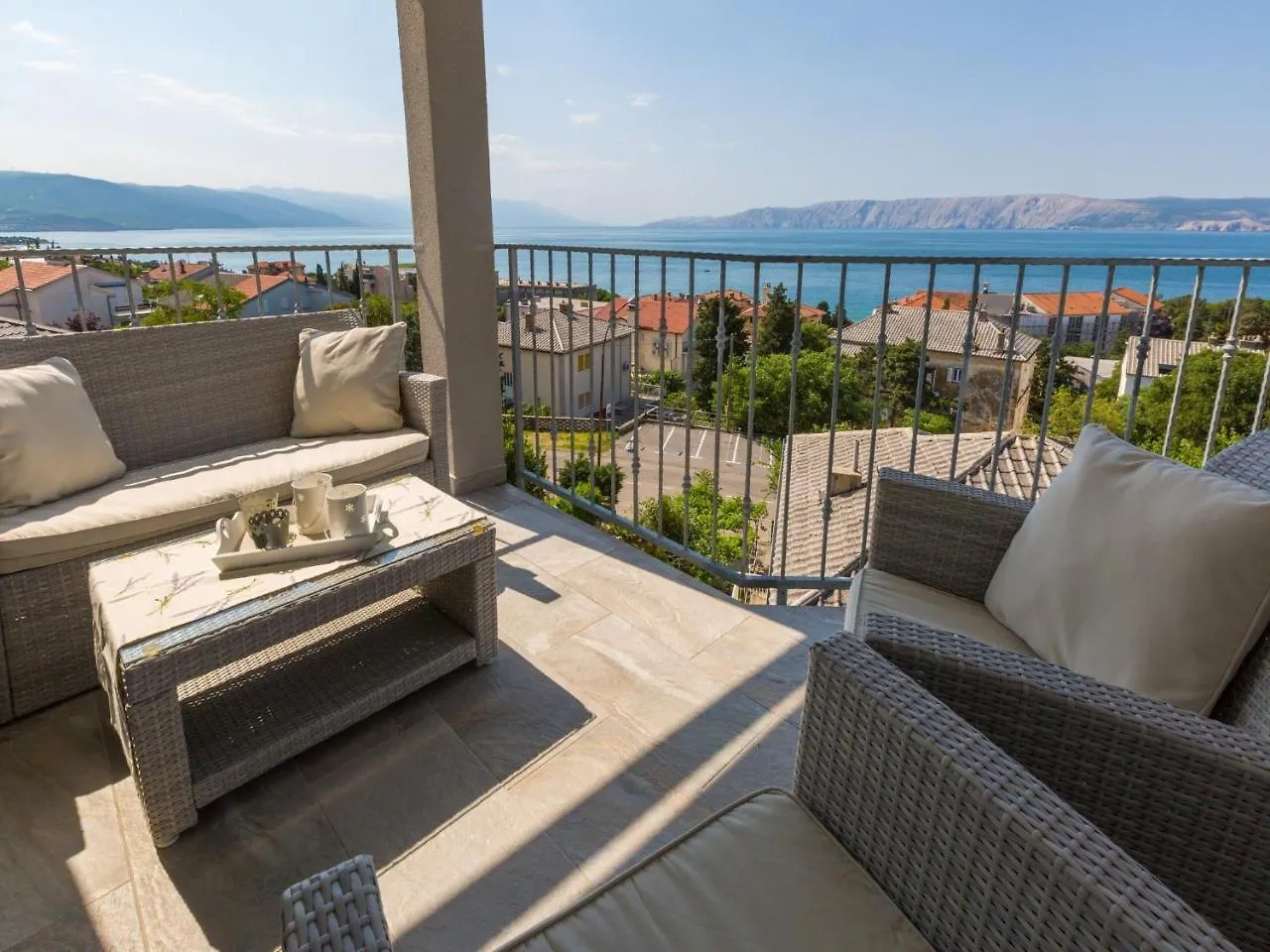 Apartments Lavarin Novi Vinodolski