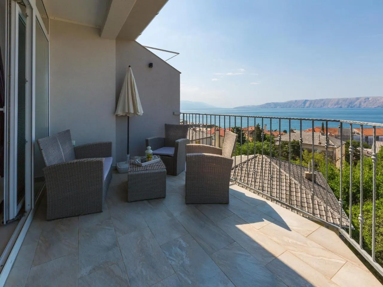 Apartments Lavarin Novi Vinodolski