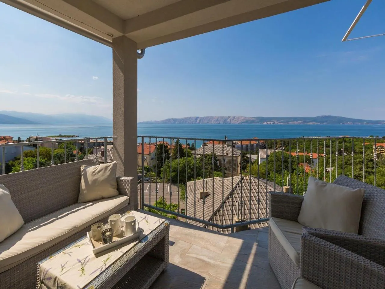 Apartments Lavarin Novi Vinodolski