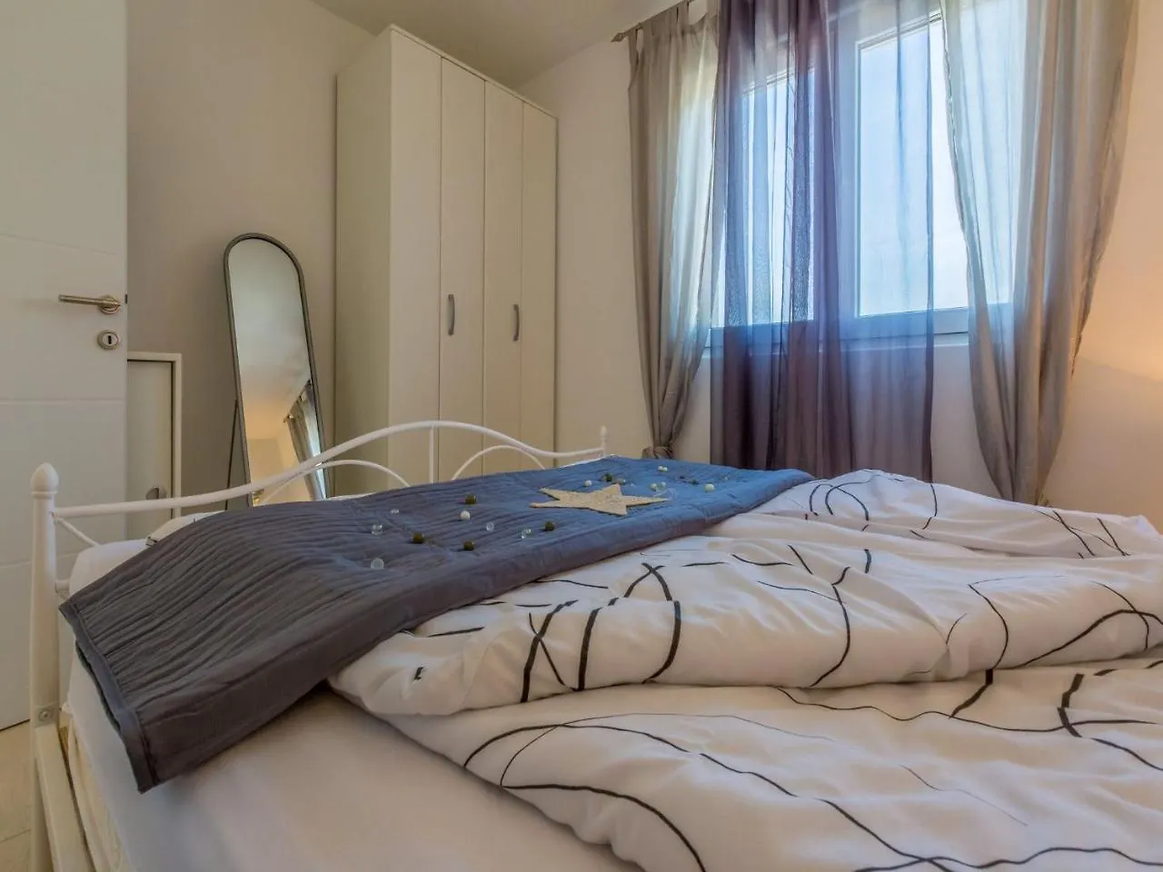 Apartments Lavarin Novi Vinodolski